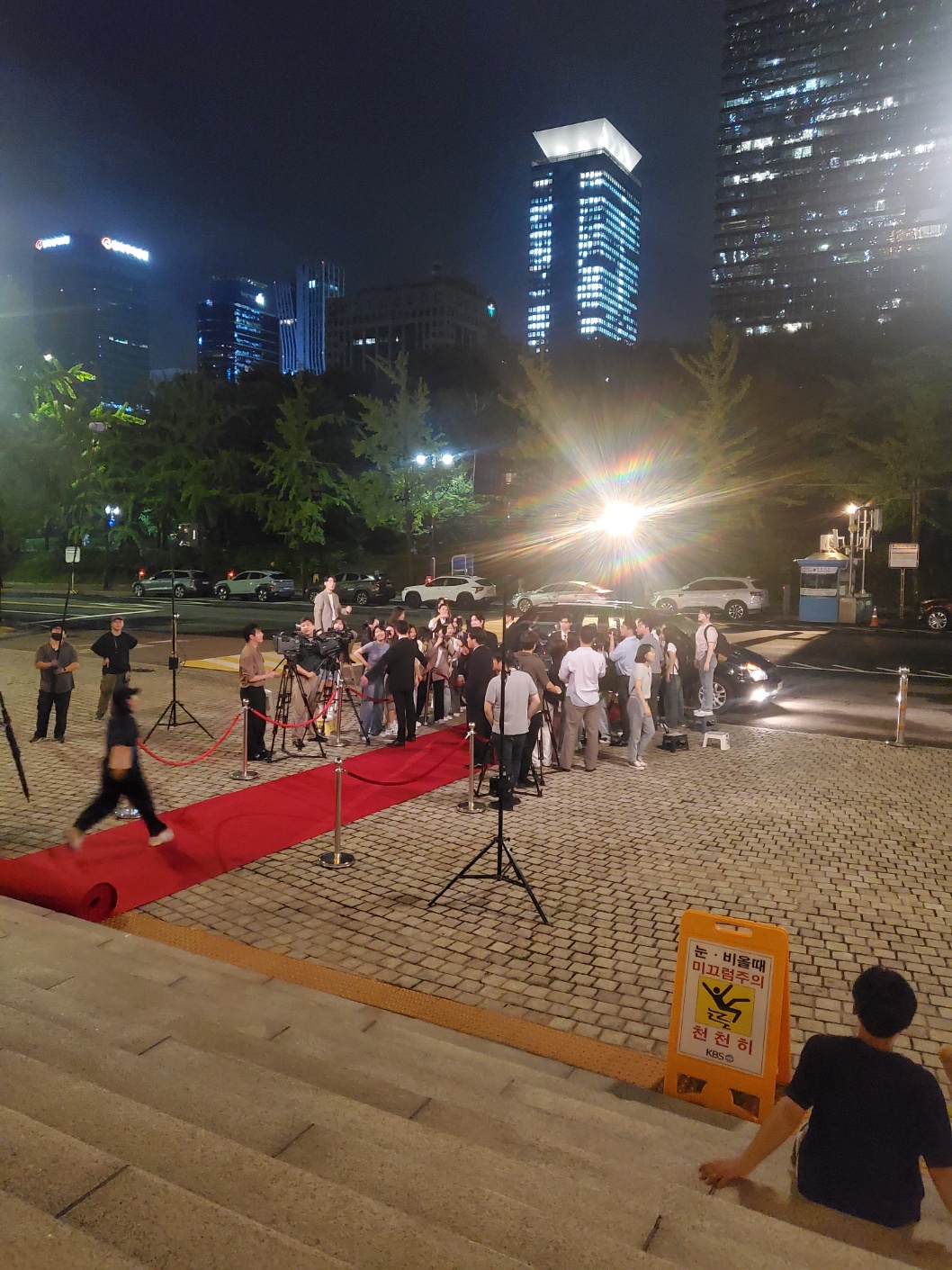 핸섬을 찾아라 2.jpg